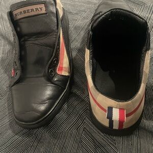 burberry casual shoes
stapled with burberry france straps
